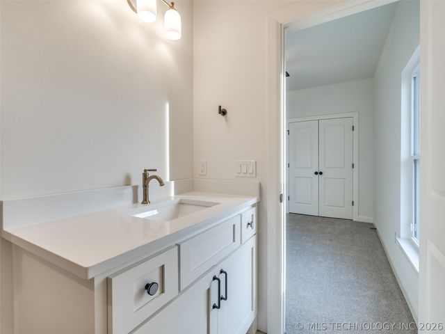 2839 E 142nd Street S, Bixby, OK 74008