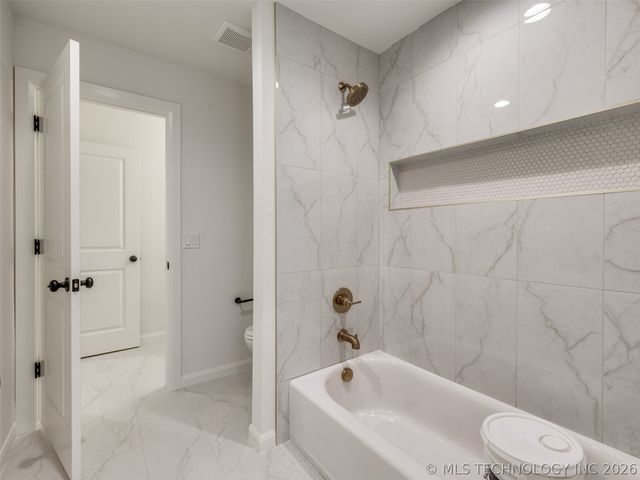 2839 E 142nd Street S, Bixby, OK 74008