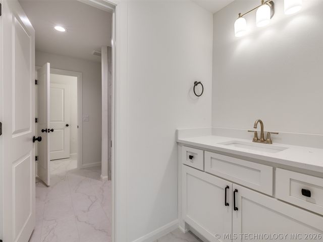 2839 E 142nd Street S, Bixby, OK 74008