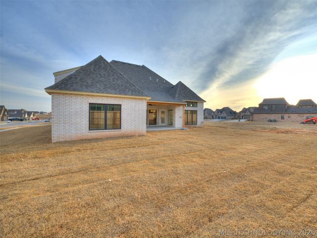 2839 E 142nd Street S, Bixby, OK 74008