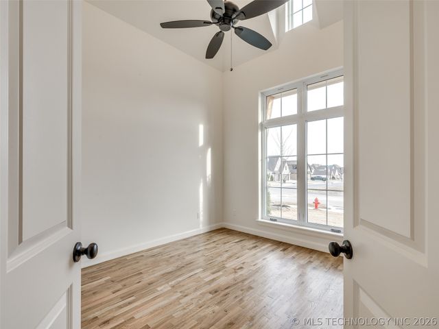 2839 E 142nd Street S, Bixby, OK 74008