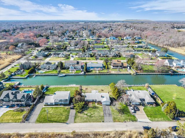 7 Lindner Court, Brookhaven, NY 11719