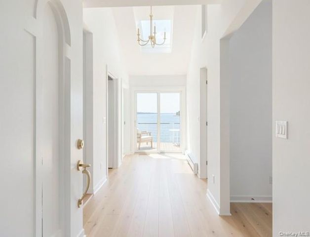 7 Lindner Court, Brookhaven, NY 11719
