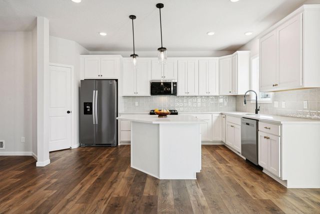 281 15th Avenue SE, Lonsdale, MN 55046