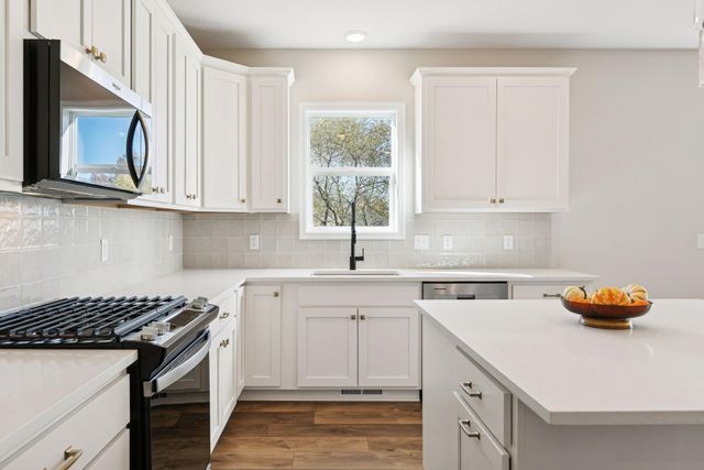 281 15th Avenue SE, Lonsdale, MN 55046