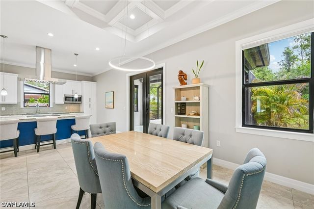 423 14th AVE NE, Naples, FL 34120