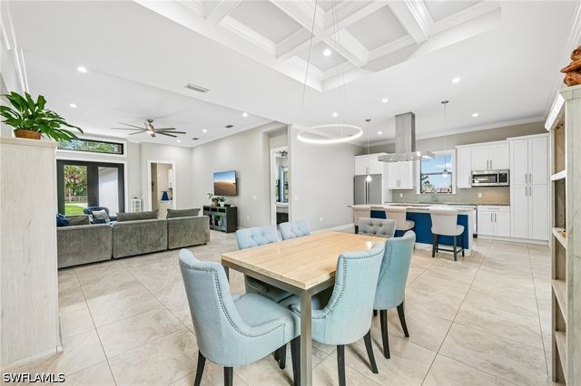 423 14th AVE NE, Naples, FL 34120
