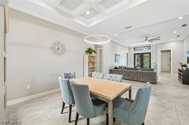 423 14th AVE NE, Naples, FL 34120