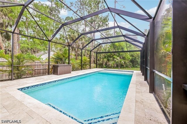 423 14th AVE NE, Naples, FL 34120