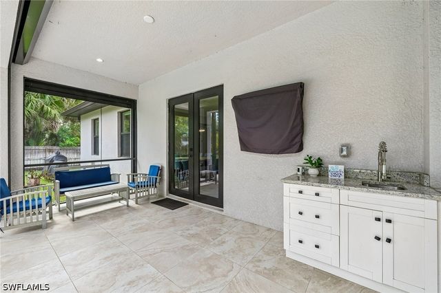 423 14th AVE NE, Naples, FL 34120