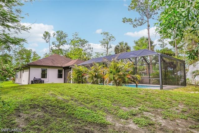 423 14th AVE NE, Naples, FL 34120