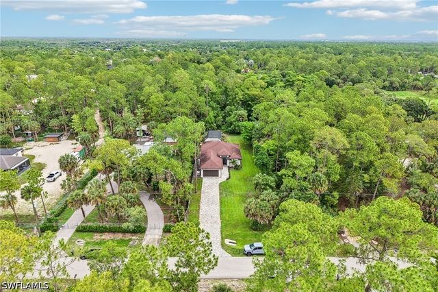 423 14th AVE NE, Naples, FL 34120