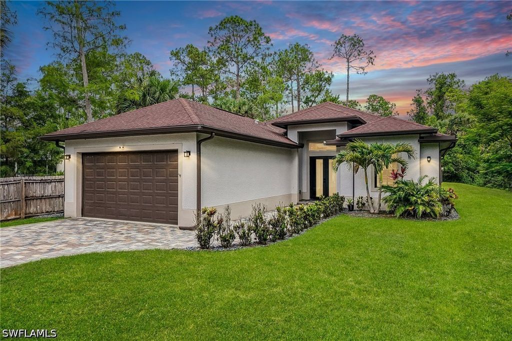 423 14th AVE NE, Naples, FL 34120