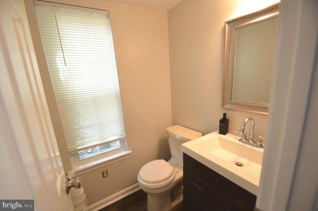 940 GAMING SQ, Hampstead, MD 21074