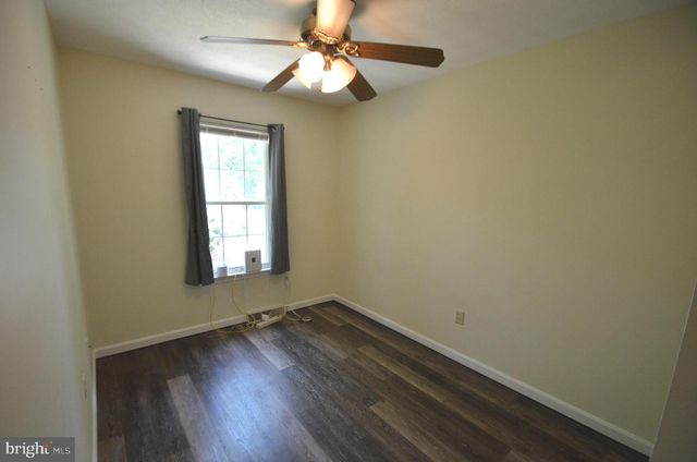 940 GAMING SQ, Hampstead, MD 21074