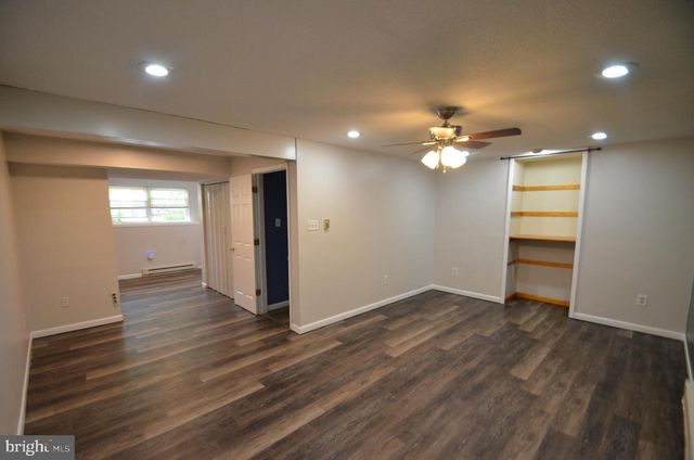 940 GAMING SQ, Hampstead, MD 21074