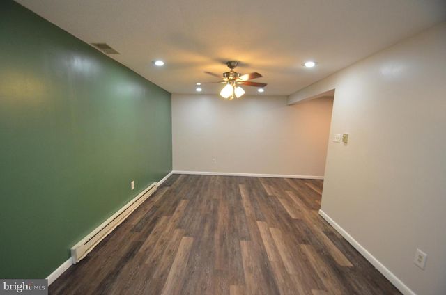 940 GAMING SQ, Hampstead, MD 21074