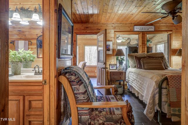 223 Black Bear Ridge, Roan Mountain, TN 37687