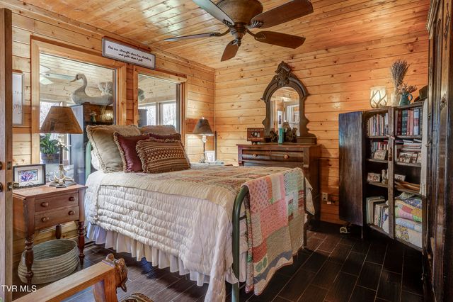 223 Black Bear Ridge, Roan Mountain, TN 37687
