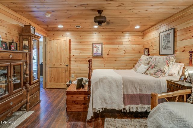 223 Black Bear Ridge, Roan Mountain, TN 37687