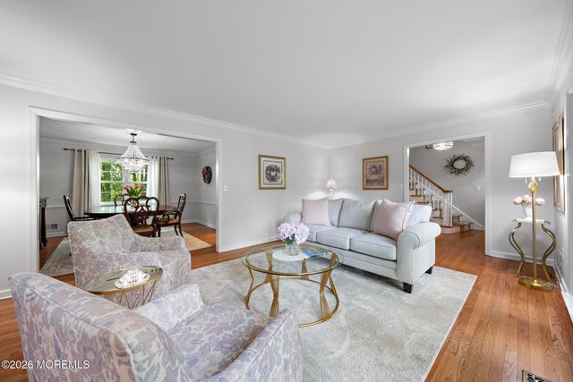 18 Lefferts Court, Middletown, NJ 07748