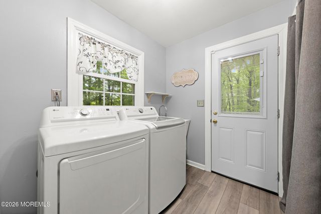 18 Lefferts Court, Middletown, NJ 07748