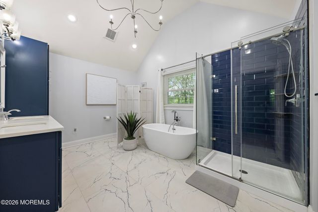 18 Lefferts Court, Middletown, NJ 07748