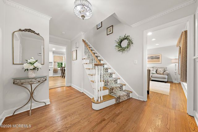 18 Lefferts Court, Middletown, NJ 07748