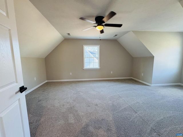 200 ROBIN HOOD RD, Staunton, VA 24401