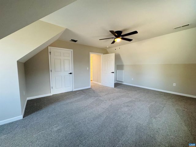 200 ROBIN HOOD RD, Staunton, VA 24401