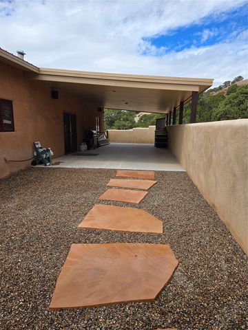 76 Calle Josephina, Santa Fe, NM 87506