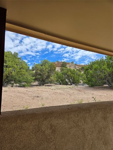 76 Calle Josephina, Santa Fe, NM 87506