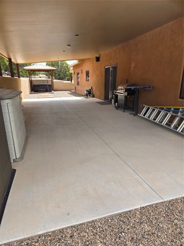 76 Calle Josephina, Santa Fe, NM 87506