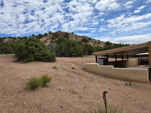 76 Calle Josephina, Santa Fe, NM 87506