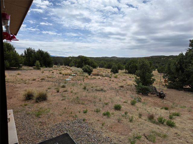 76 Calle Josephina, Santa Fe, NM 87506