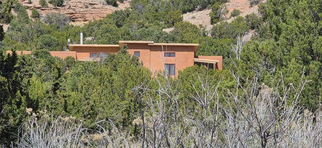 76 Calle Josephina, Santa Fe, NM 87506