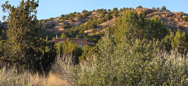 76 Calle Josephina, Santa Fe, NM 87506