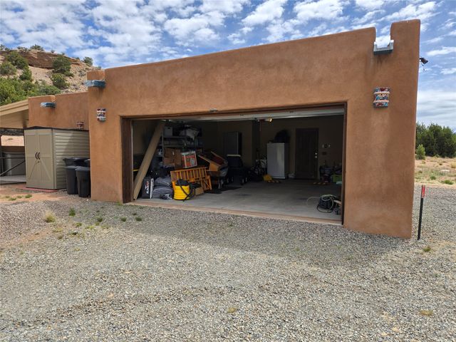 76 Calle Josephina, Santa Fe, NM 87506