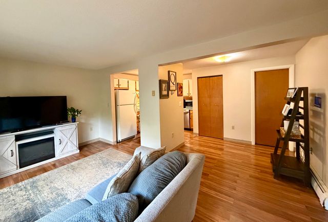 1 Morningside Commons, Brattleboro, VT 05301