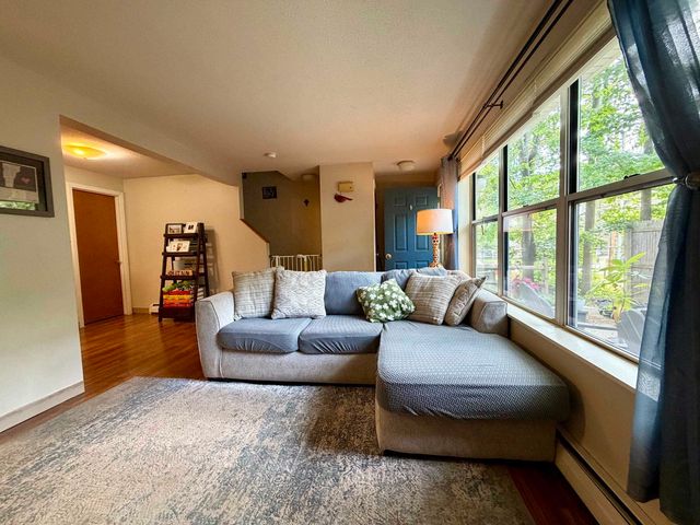 1 Morningside Commons, Brattleboro, VT 05301