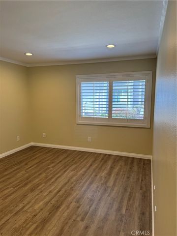 8566 Trinity 819c, Huntington Beach, CA 92646