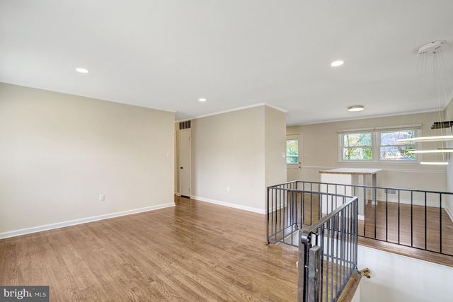 8206 ACKLEY ST, Alexandria, VA 22309