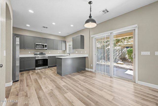 1498 E HOPKINS Road, Gilbert, AZ 85295