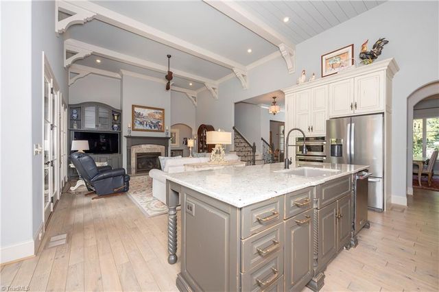 4090 Carriage Manor Cove, Winston-salem, NC 27106
