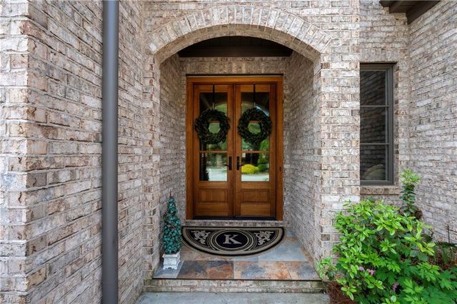 4090 Carriage Manor Cove, Winston-salem, NC 27106