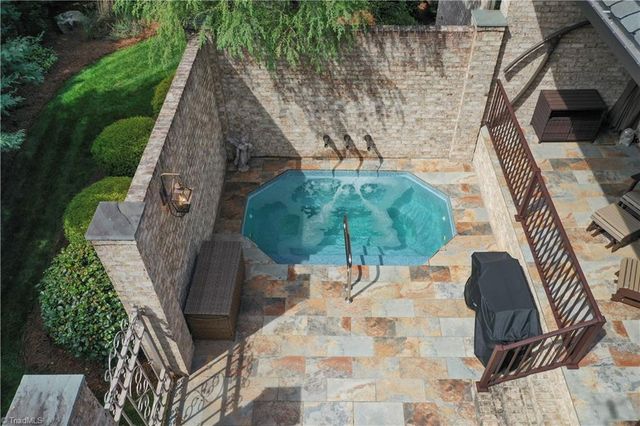 4090 Carriage Manor Cove, Winston-salem, NC 27106