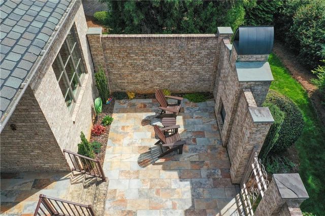 4090 Carriage Manor Cove, Winston-salem, NC 27106
