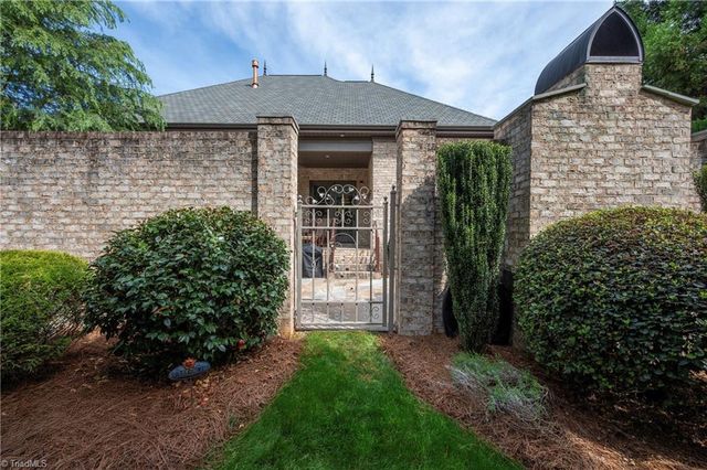 4090 Carriage Manor Cove, Winston-salem, NC 27106