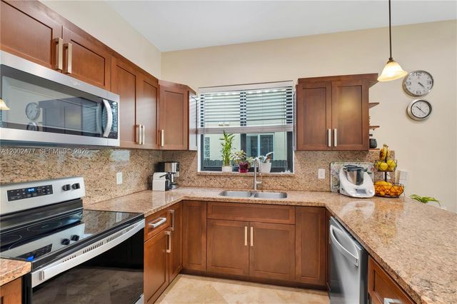 3141 Day Ave 3141, Miami, FL 33133