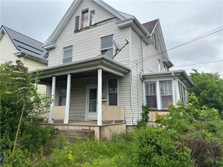 23 Thomas St, Uniontown, PA 15401